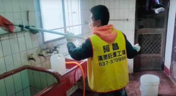 阿昌關懷獨居長輩的影像紀實